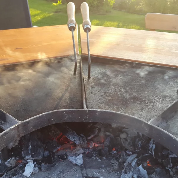 Party grillasztal és szalonnasütő 8 fő részére
