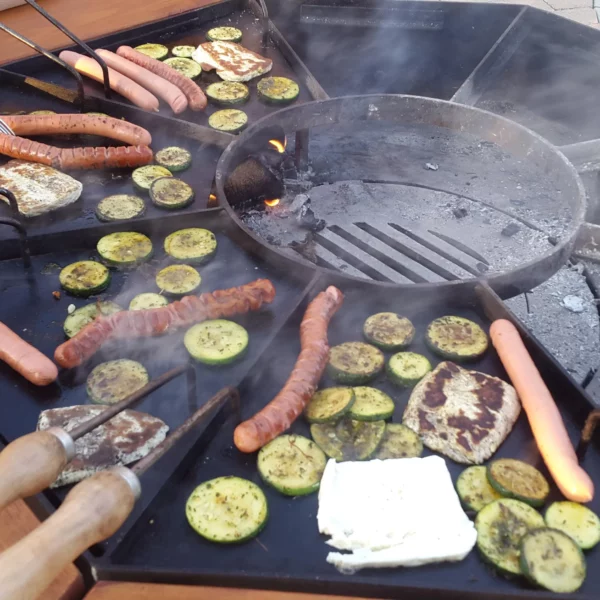 Party grillasztal és szalonnasütő 8 fő részére sütőlapokkal